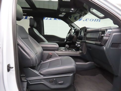 Used 2025 Ford F150 Lariat AWD/4WD image 27