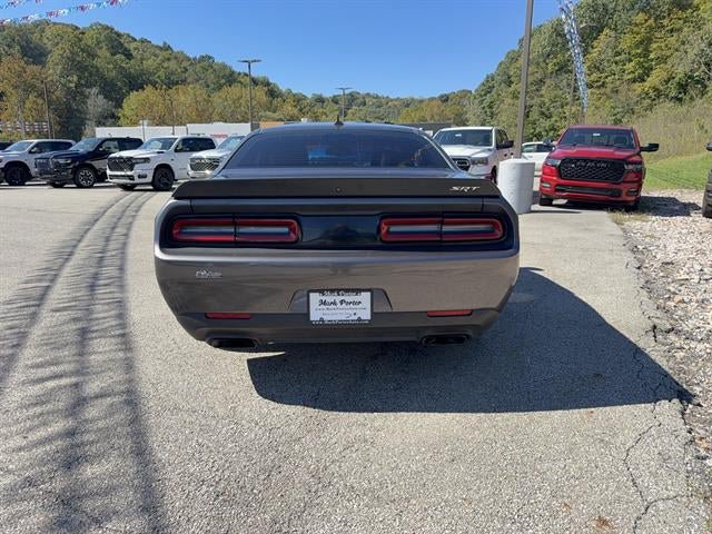 Used 2016 Dodge Challenger SRT Hellcat RWD image 7