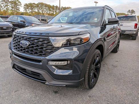 Certified 2024 Ford Explorer ST-Line w/ Class IV Trailer Tow Package image 9