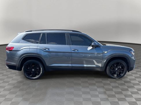 Used 2022 Volkswagen Atlas SE w/ Panoramic Sunroof Package image 2