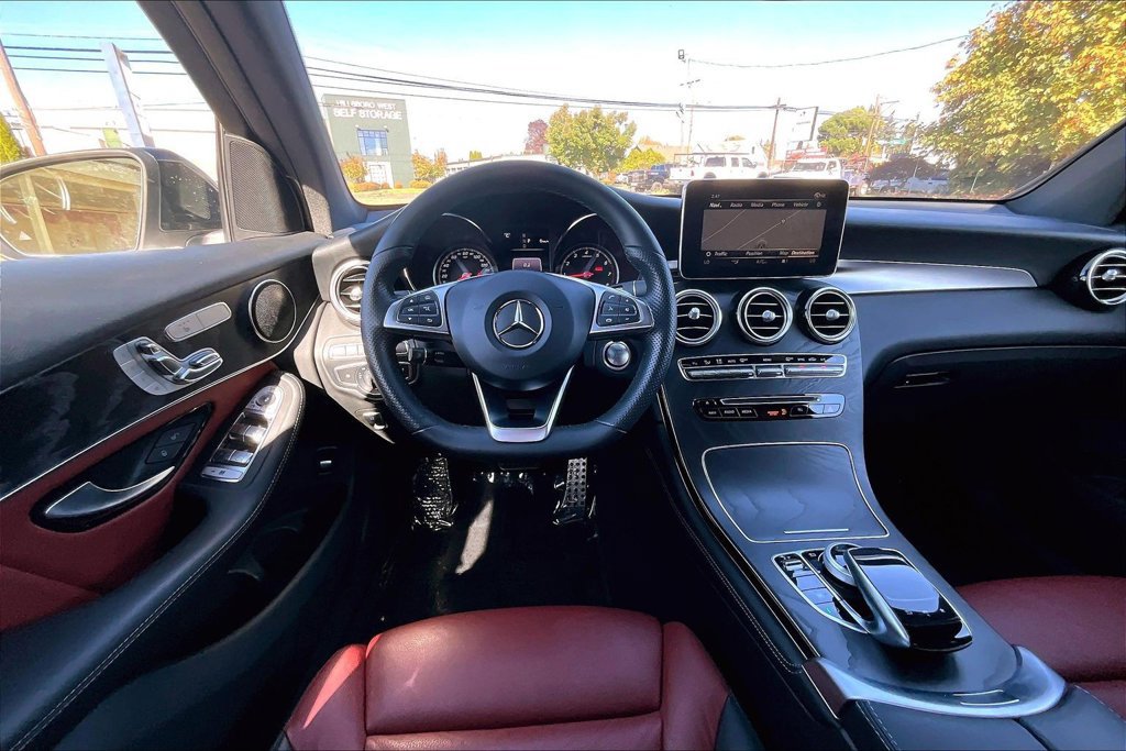Used 2018 Mercedes-Benz GLC 300 4MATIC Coupe image 7
