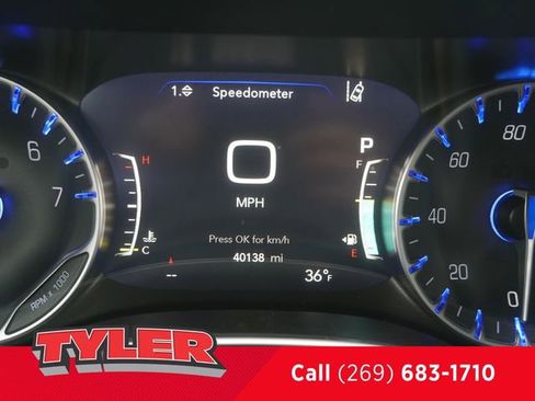 Used 2025 Chrysler Pacifica Limited image 47