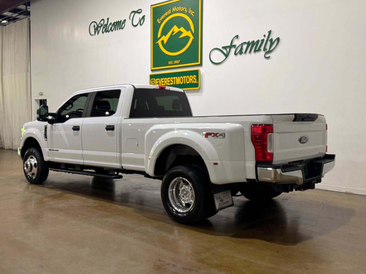Used 2019 Ford F350 XL w/ STX Appearance Package AWD/4WD image 6