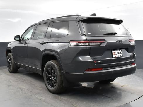 Used 2025 Jeep Grand Cherokee L Altitude AWD/4WD image 7
