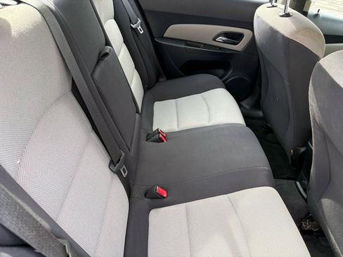 Used 2014 Chevrolet Cruze LS image 23