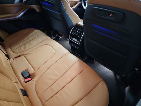 Used 2019 BMW X5 xDrive40i image 11