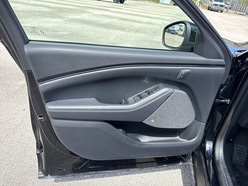 Certified 2025 Ford Mustang Mach-E Premium image 13