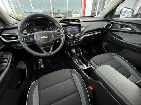 Used 2022 Chevrolet TrailBlazer LT w/ Convenience Package image 21