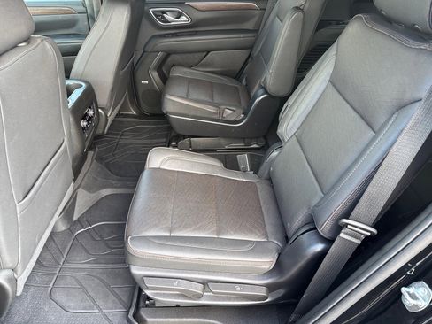 Used 2023 Chevrolet Tahoe High Country image 11