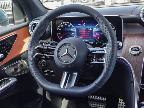 New 2026 Mercedes-Benz GLC 300 image 14