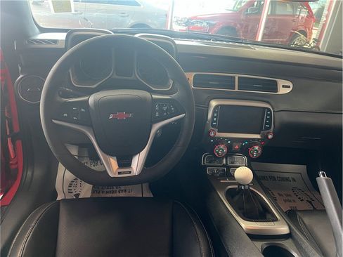 Used 2015 Chevrolet Camaro SS w/ SS Performance Package RWD image 8
