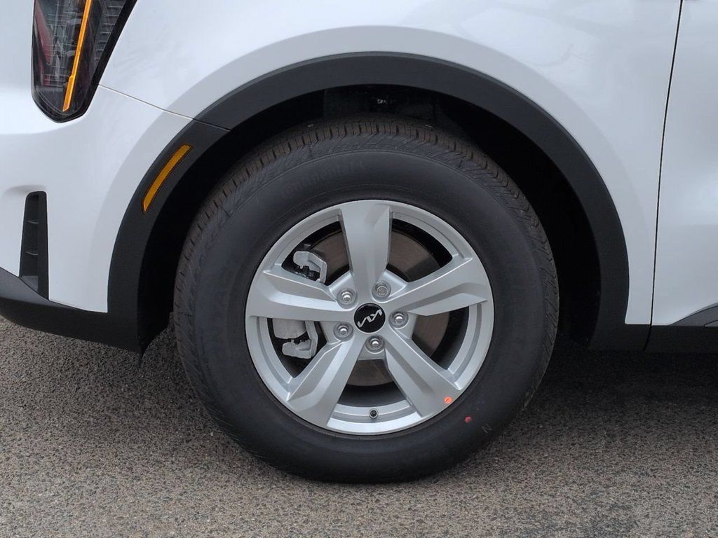 New 2026 Kia Sorento LX FWD image 34