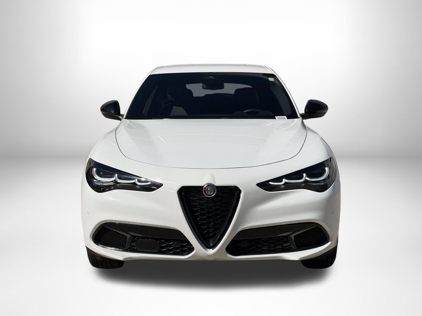 Used 2025 Alfa Romeo Stelvio Sprint AWD/4WD image 8