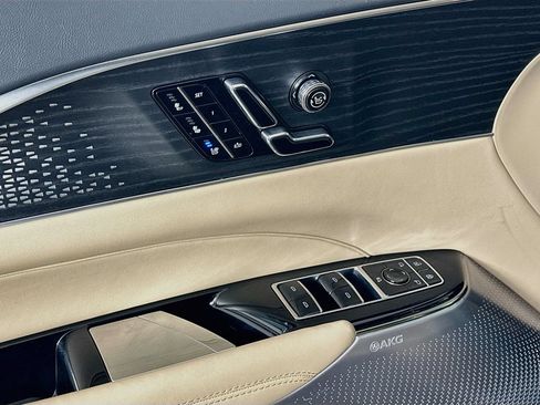 Certified 2026 Cadillac Lyriq Signature Luxury w/ Nappa Leather Package AWD/4WD image 20