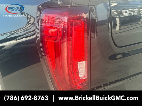 New 2025 GMC Sierra 1500 SLT w/ SLT Convenience Package image 16