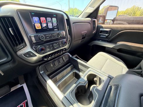 Used 2019 Chevrolet Silverado 2500 LT w/ LT Convenience Package image 28