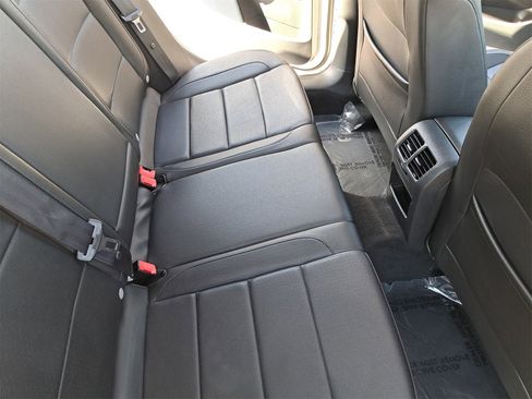 Used 2014 Volkswagen Jetta SportWagen image 11