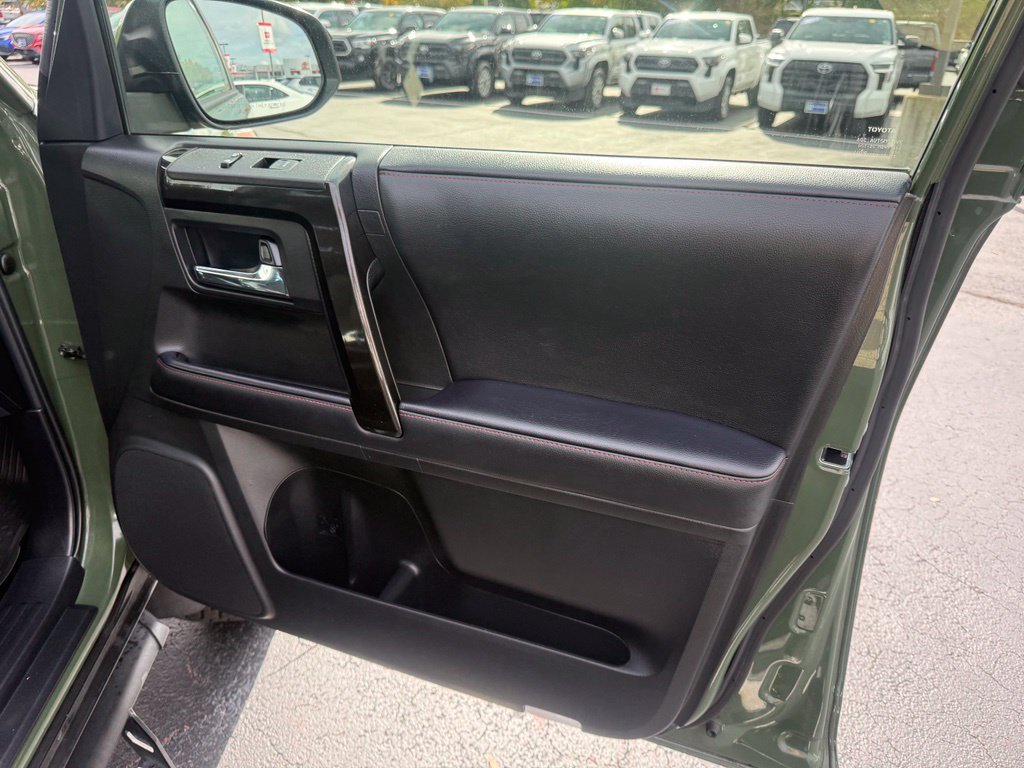 Certified 2022 Toyota 4Runner TRD Off-Road AWD/4WD image 22