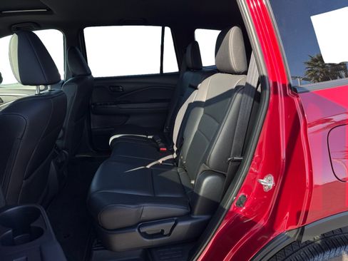 Used 2023 Honda Passport EX-L image 16