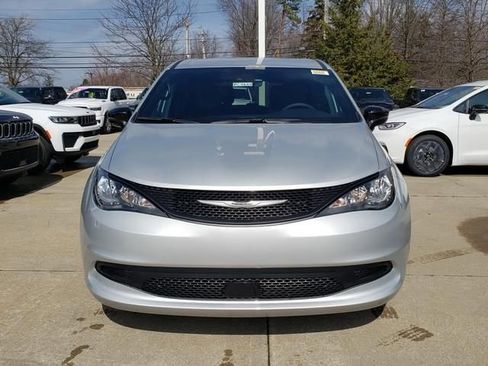 New 2026 Chrysler Voyager LX image 2