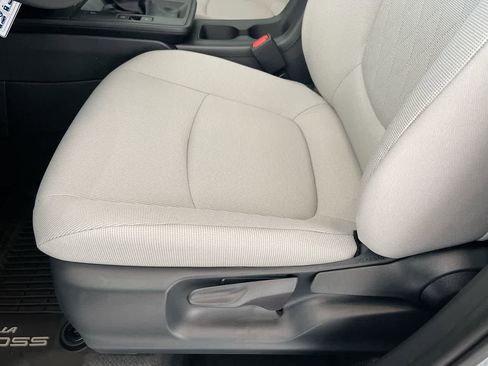 New 2026 Toyota Corolla Cross L image 12