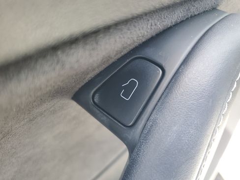 Used 2023 Tesla Model 3 Standard Range RWD image 12