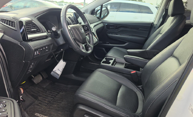 Used 2022 Honda Odyssey Touring image 3