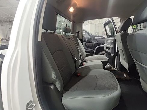 Used 2019 RAM 1500 Big Horn AWD/4WD image 32