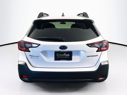 Used 2025 Subaru Outback Premium image 7