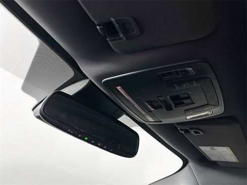 Used 2021 Toyota Sienna XSE image 11