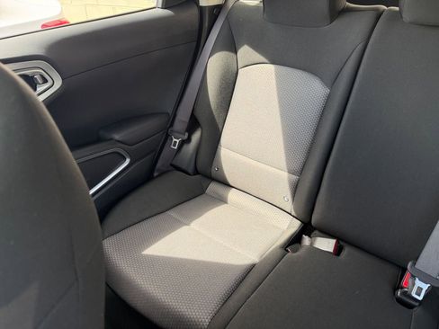 Used 2025 Kia Soul LX w/ LX Technology Package FWD image 37