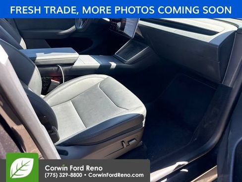 Used 2026 Tesla Model Y AWD image 12
