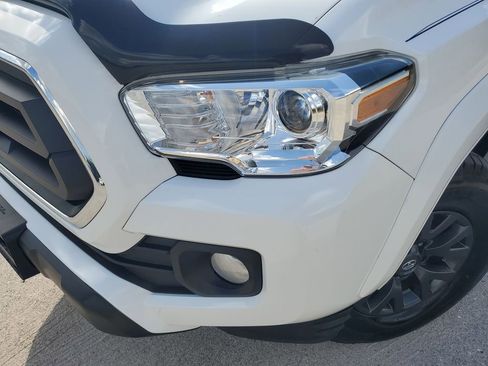 Certified 2022 Toyota Tacoma TRD Off-Road image 16