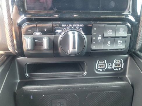 Used 2022 RAM 1500 Limited AWD/4WD image 15