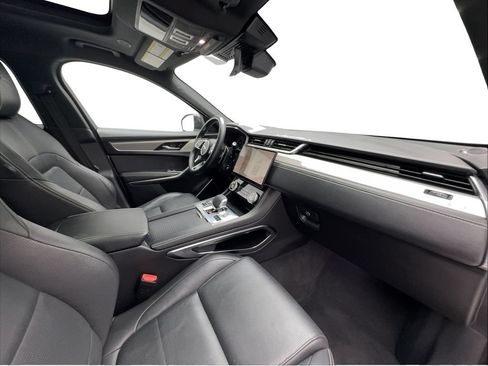 Used 2025 Jaguar F-PACE R-Dynamic S AWD/4WD image 33