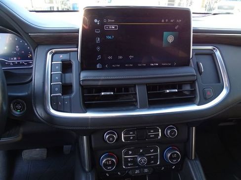 Used 2022 Chevrolet Tahoe Z71 w/ Z71 Off-Road Package AWD/4WD image 12