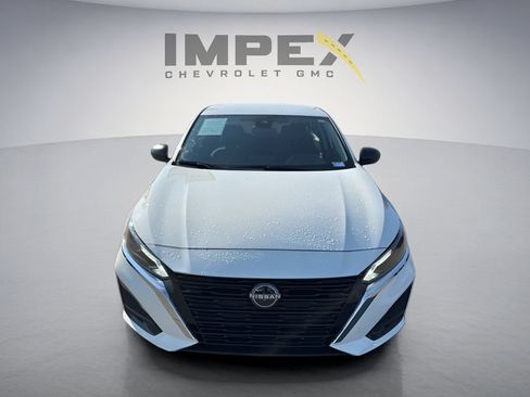 Used 2025 Nissan Altima 2.5 SV FWD image 8
