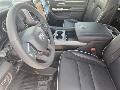 New 2026 RAM 1500 Laramie AWD/4WD image 11