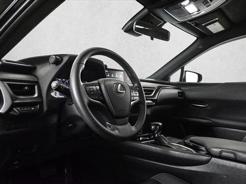 Used 2022 Lexus UX 200 UX 200 image 10