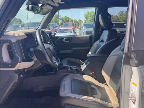 Used 2023 Ford Bronco Wildtrak AWD/4WD image 6