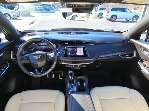 Used 2019 Cadillac XT4 Sport image 8