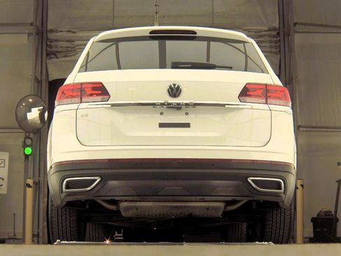 Used 2021 Volkswagen Atlas SE FWD image 3