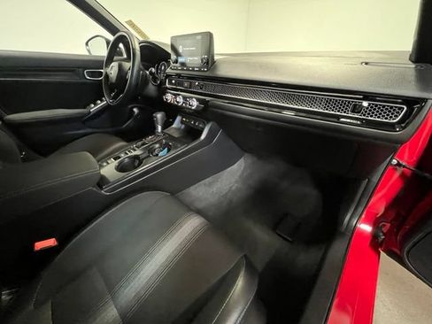Used 2025 Honda Civic Sport image 10