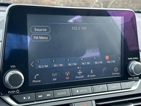 Used 2025 Nissan Altima 2.5 SV FWD image 19