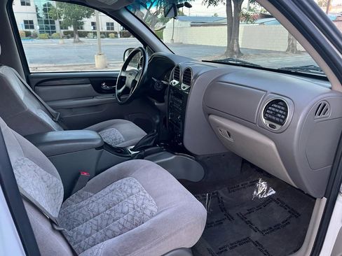 Used 2004 GMC Envoy SLE image 11
