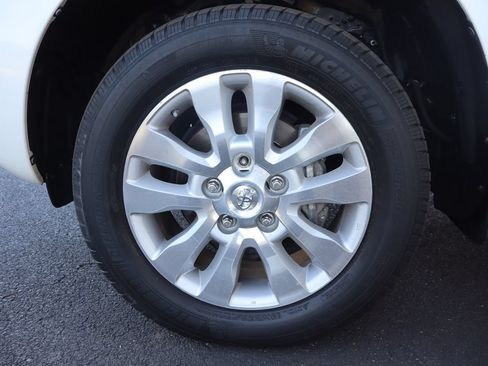 Used 2016 Toyota Sequoia Platinum AWD/4WD image 44