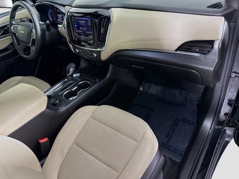 Used 2023 Chevrolet Traverse LS FWD image 30