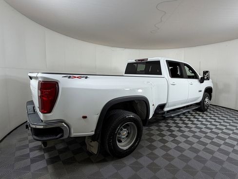 Used 2024 Chevrolet Silverado 3500 LT w/ Texas Edition AWD/4WD image 4