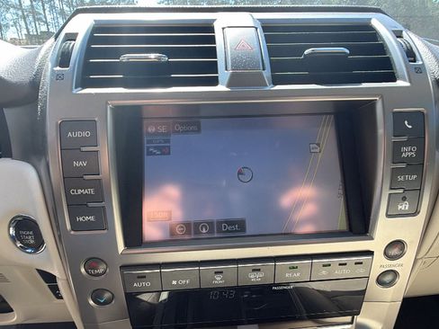 Used 2019 Lexus GX 460 Premium image 34