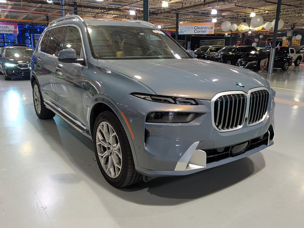 Certified 2026 BMW X7 xDrive40i AWD/4WD image 7